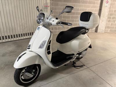 Vespa GTS 300 Hpe (2021 - 22) usata