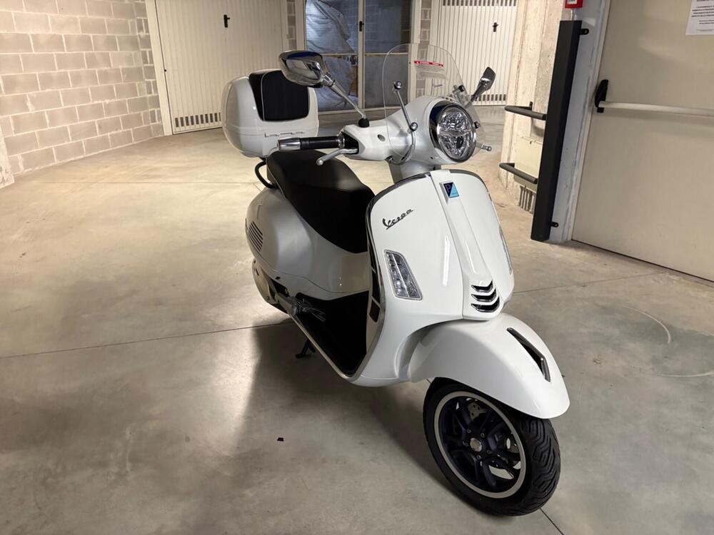 Vespa GTS 300 Hpe (2021 - 22) (4)