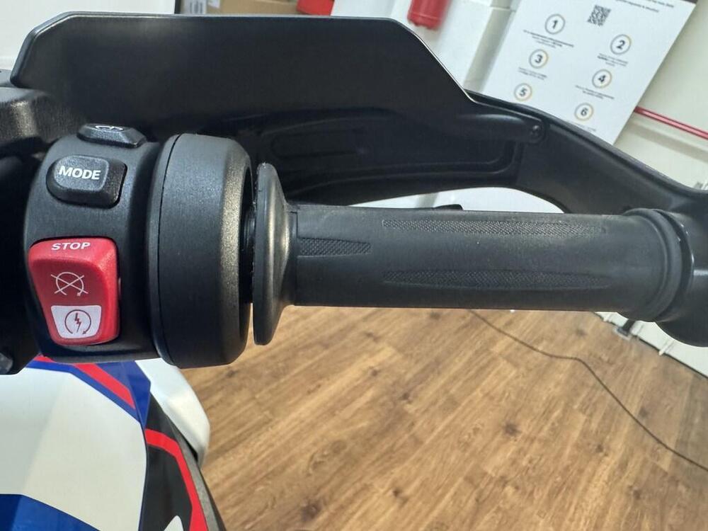 Bmw R 1300 GS (2023 - 26) (9)