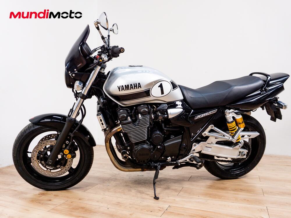 Yamaha XJR 1300 60th Anniversary (2015 - 16) (8)