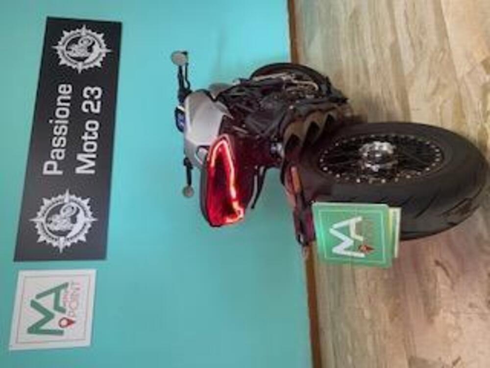 MV Agusta Dragster 800 RR (2021 - 23) (7)