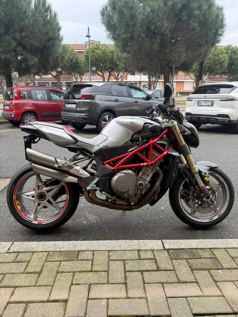 MV Agusta Brutale 910 R (2006 - 11) (4)
