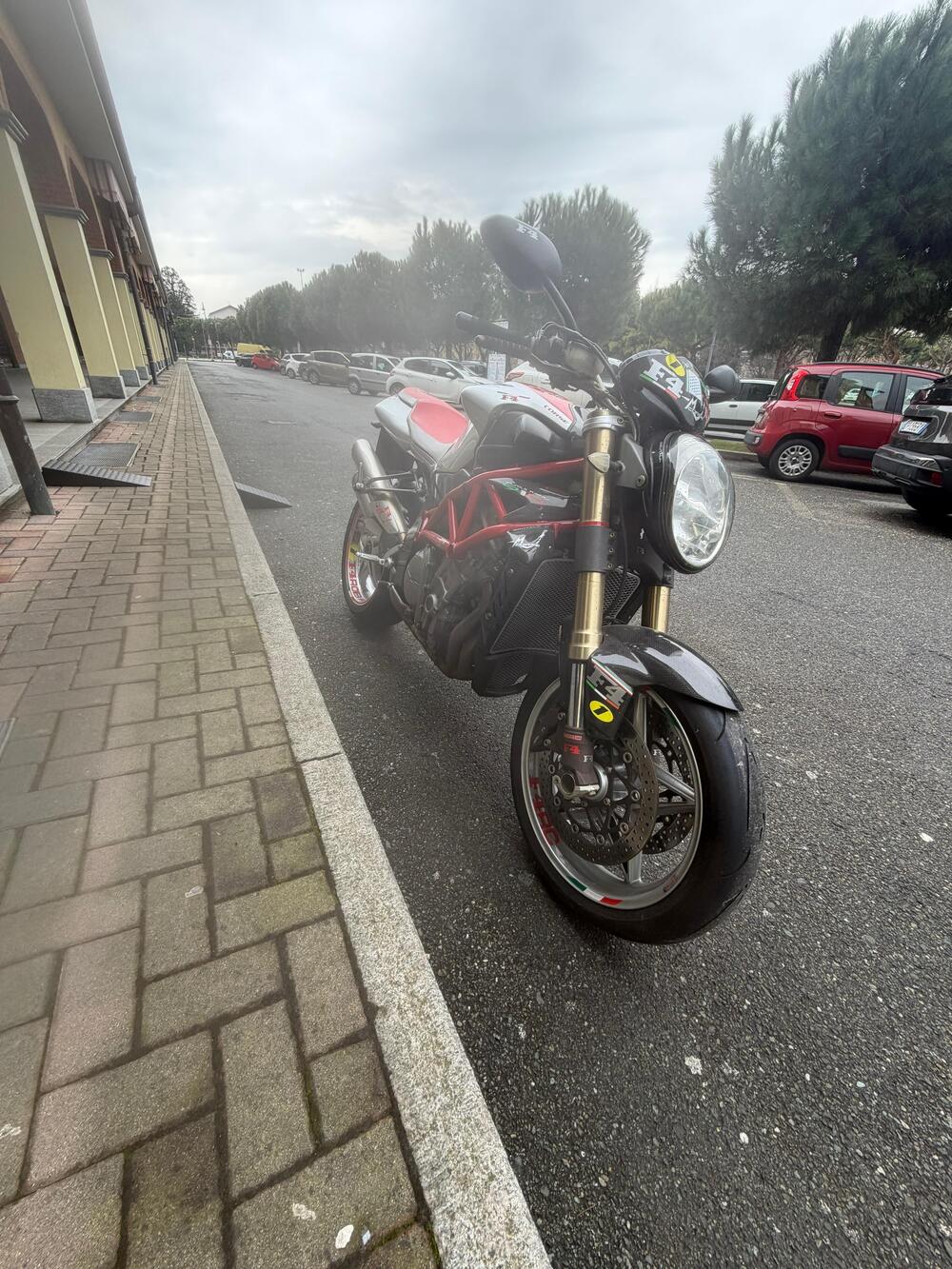 MV Agusta Brutale 910 R (2006 - 11) (5)