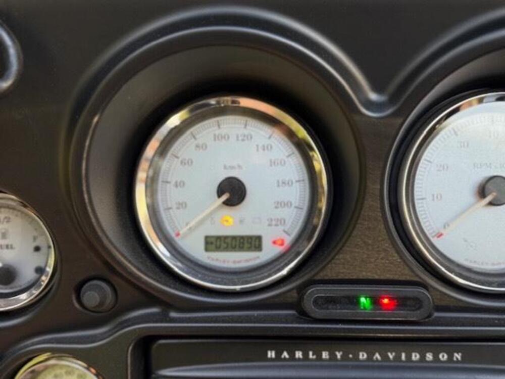 Harley-Davidson 1690 Street Glide Special (2014 - 16) - FLHX (11)