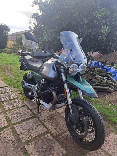 Moto Guzzi V85 TT Centenario (2021 - 22) usata