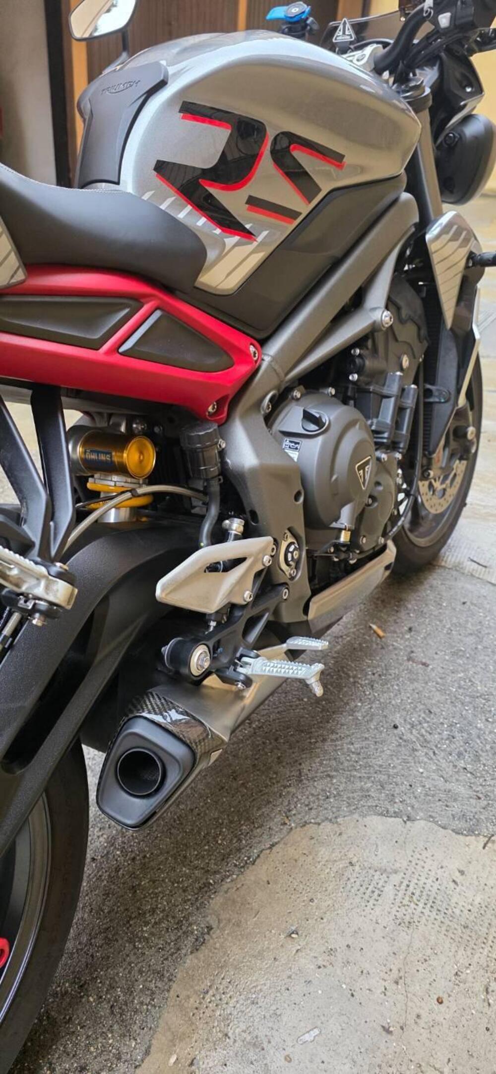 Triumph Street Triple 765 RS (2023 - 26) (2)