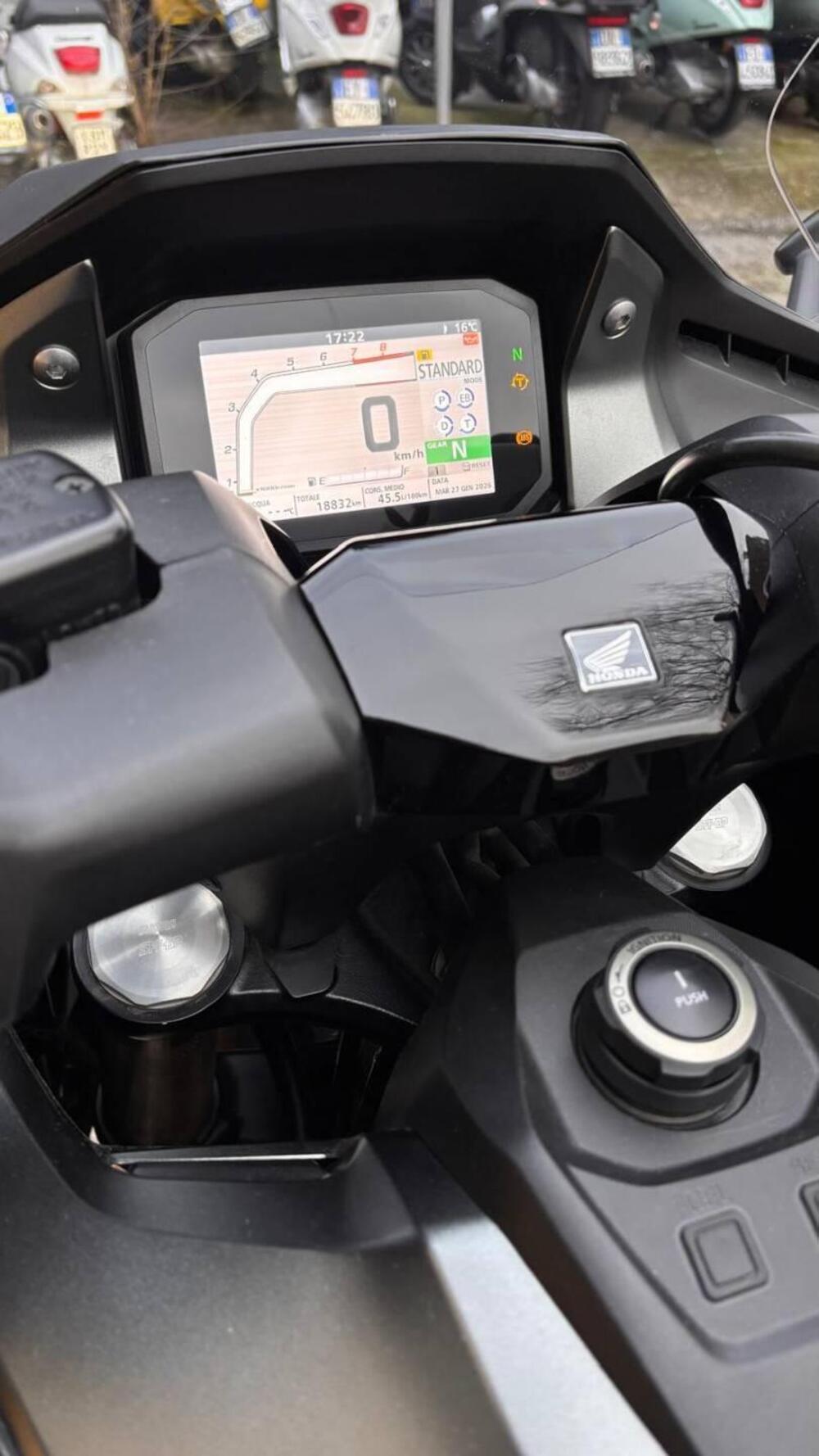 Honda Forza 750 DCT (2021 - 24) (3)