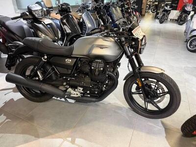 Moto Guzzi V7 Stone (2021 - 24) usata