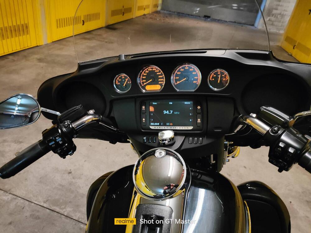 Harley-Davidson 1690 Electra Glide Ultra Classic (2014 - 16) - FLHTCU (5)