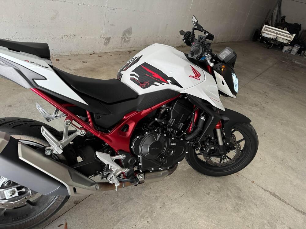 Honda CB 750 Hornet (2023 - 24) (5)