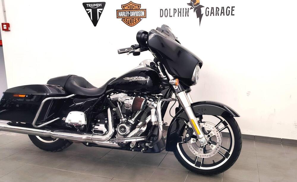 Harley-Davidson 107 Street Glide Special (2017 - 19) - FLHXS (4)