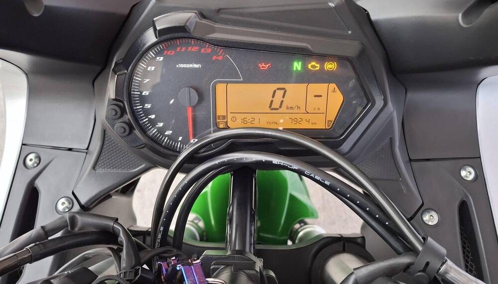 Benelli BN 302 R (2017 - 20) (4)