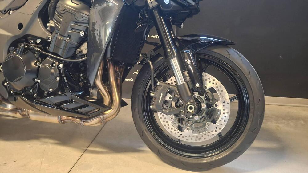 Kawasaki Z 1100 (2026) (4)