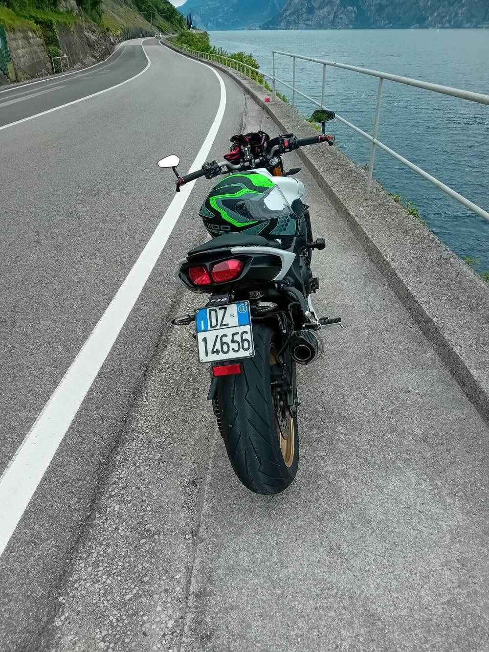 Yamaha FZ8 (2010 - 12) (10)