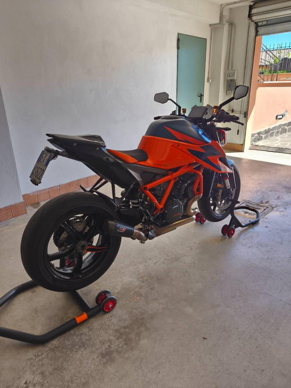 KTM 1290 Super Duke R (2021) (2)