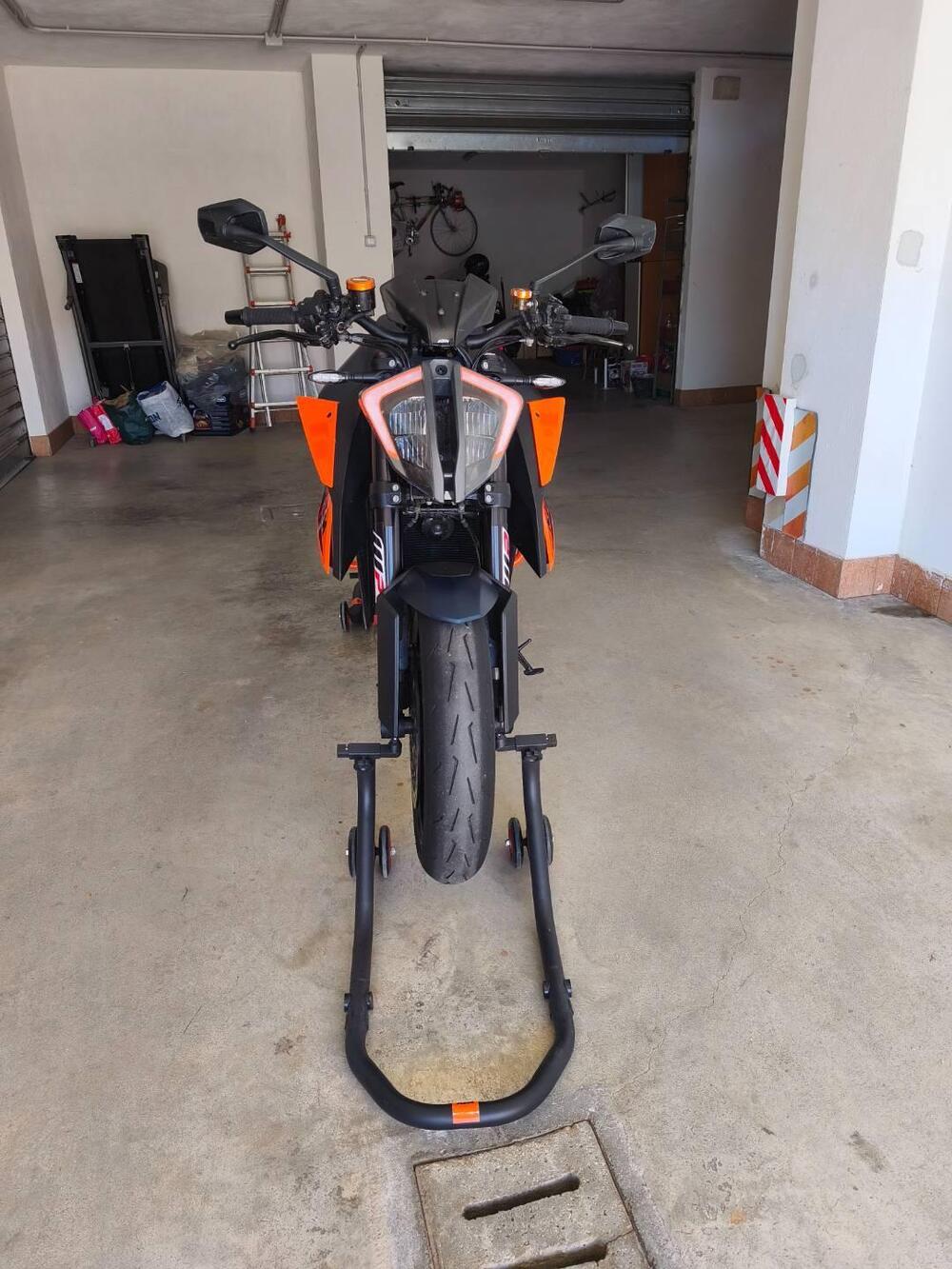 KTM 1290 Super Duke R (2021) (4)