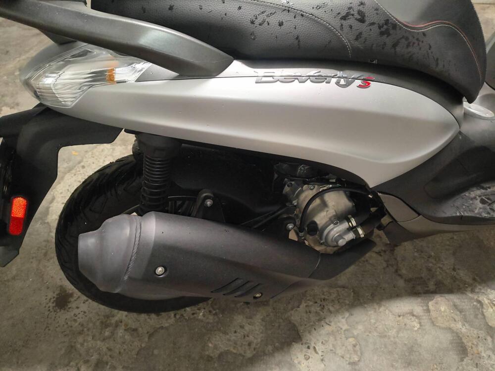 Piaggio Beverly 300 i.e. ABS-ASR (2016 - 20) (8)