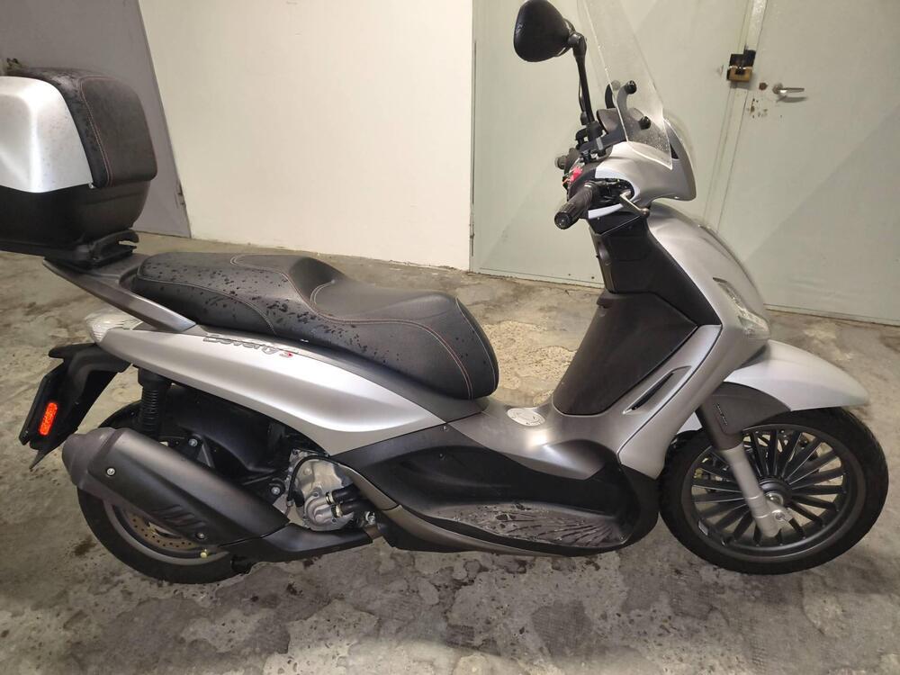 Piaggio Beverly 300 i.e. ABS-ASR (2016 - 20) (10)