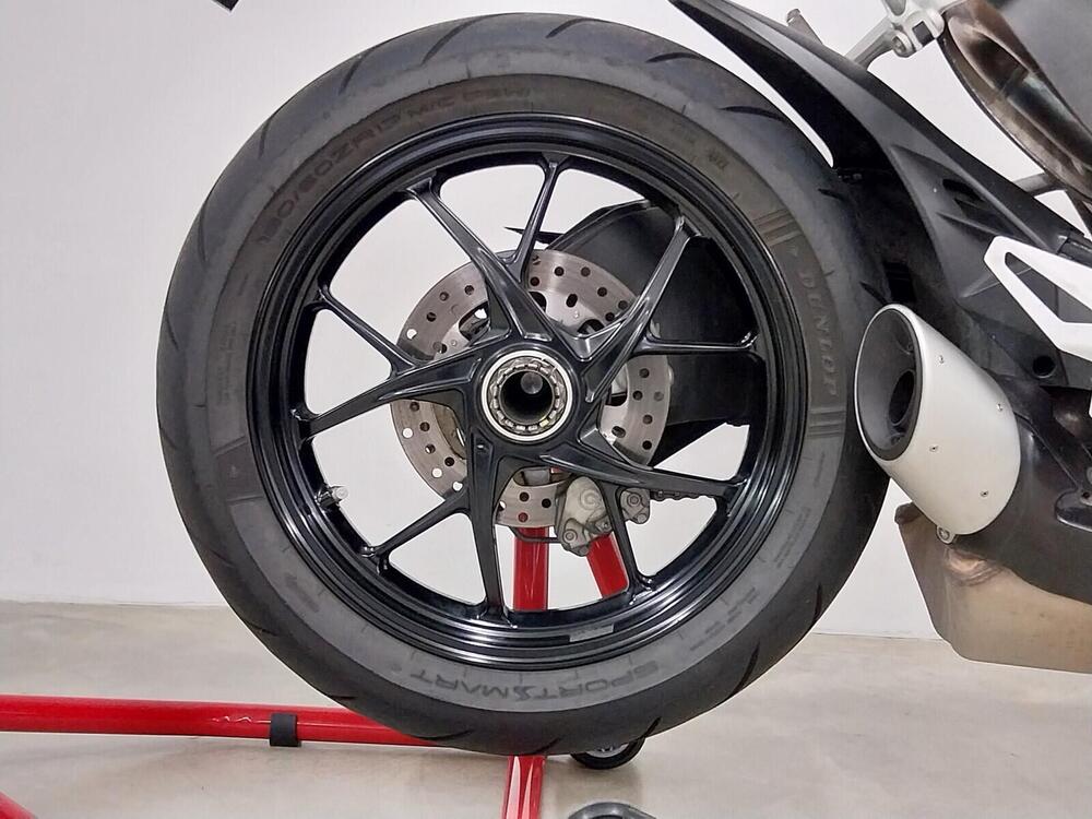 Ducati Streetfighter V2 (2022 - 24) (6)