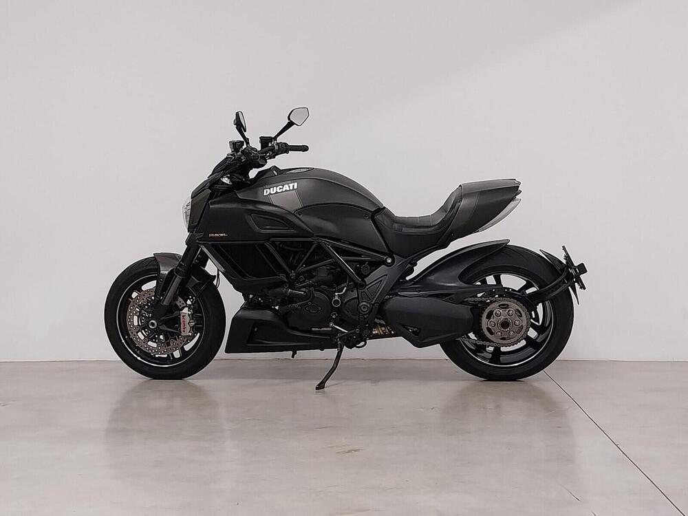 Ducati Diavel 1200 Carbon (2014 - 16) (2)