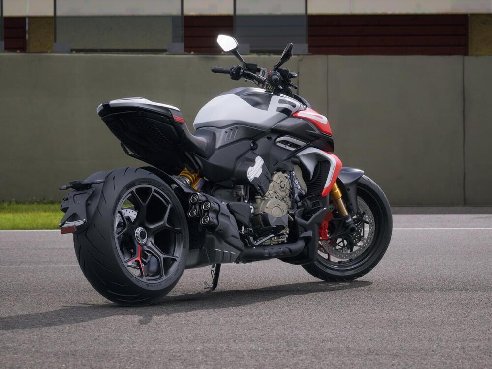 Ducati Diavel V4 RS (2026) (3)