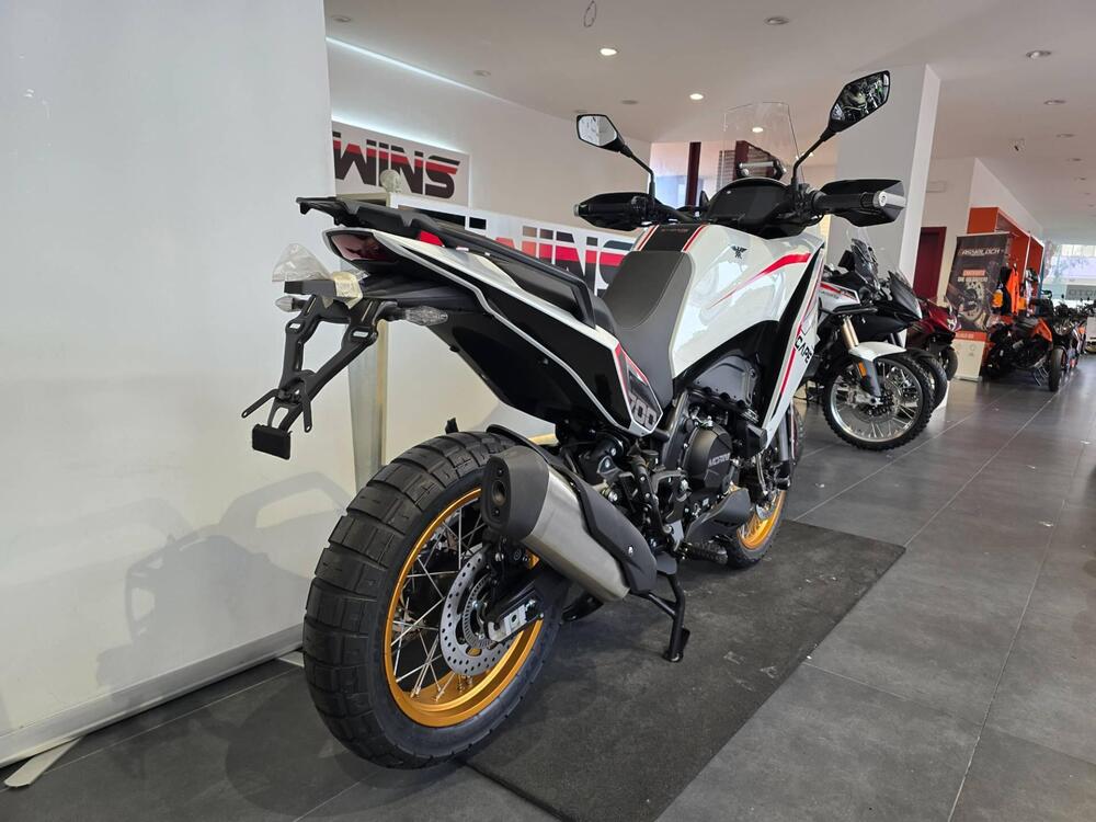 Moto Morini X-Cape 700 Gold Edition (2025 - 26) (7)