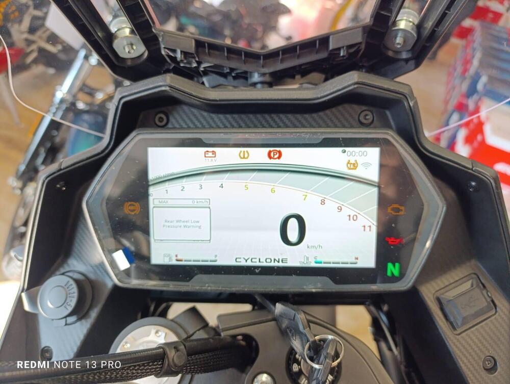 Cyclone RX600 (2025 - 26) (4)