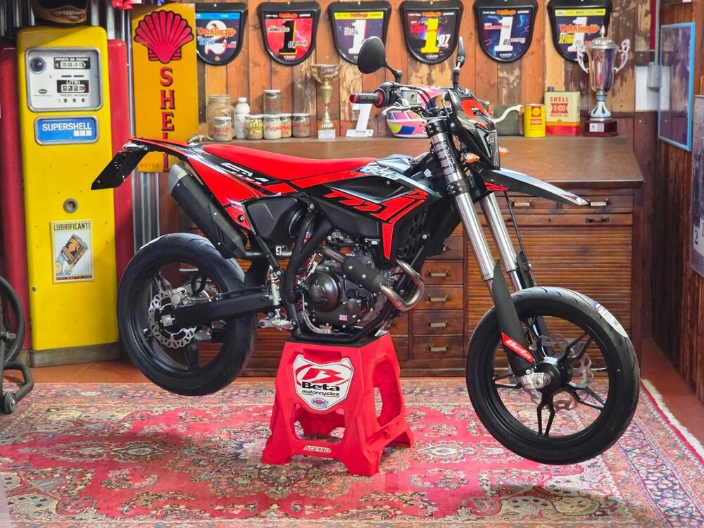 Betamotor RR 125 4T Motard T (2025 - 26) (2)