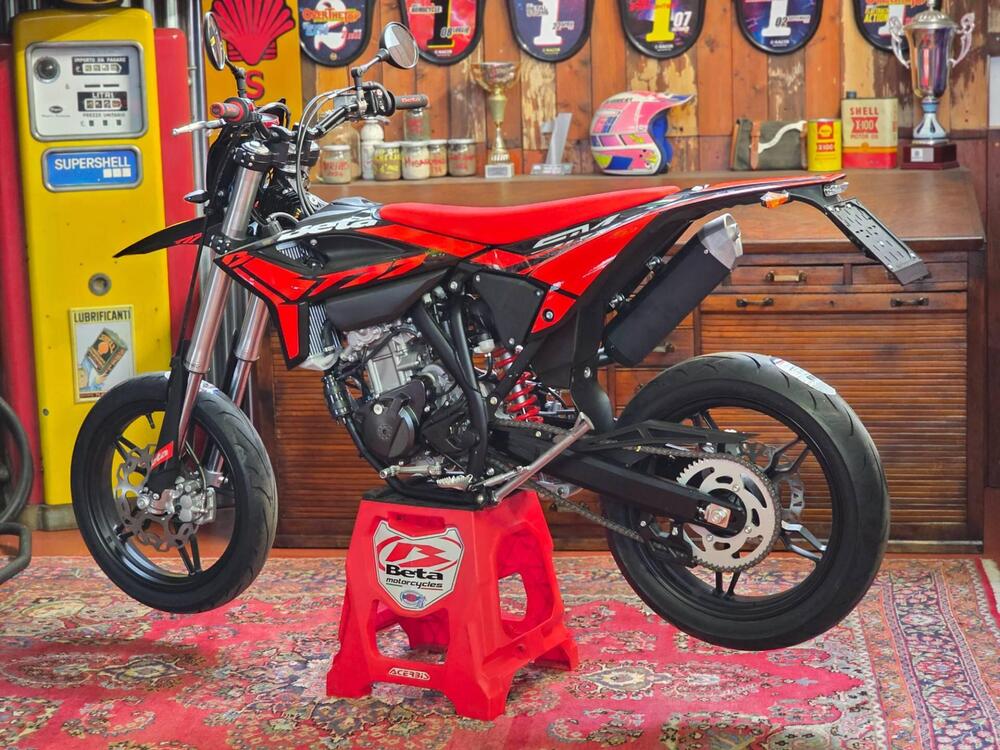 Betamotor RR 125 4T Motard T (2025 - 26) (5)