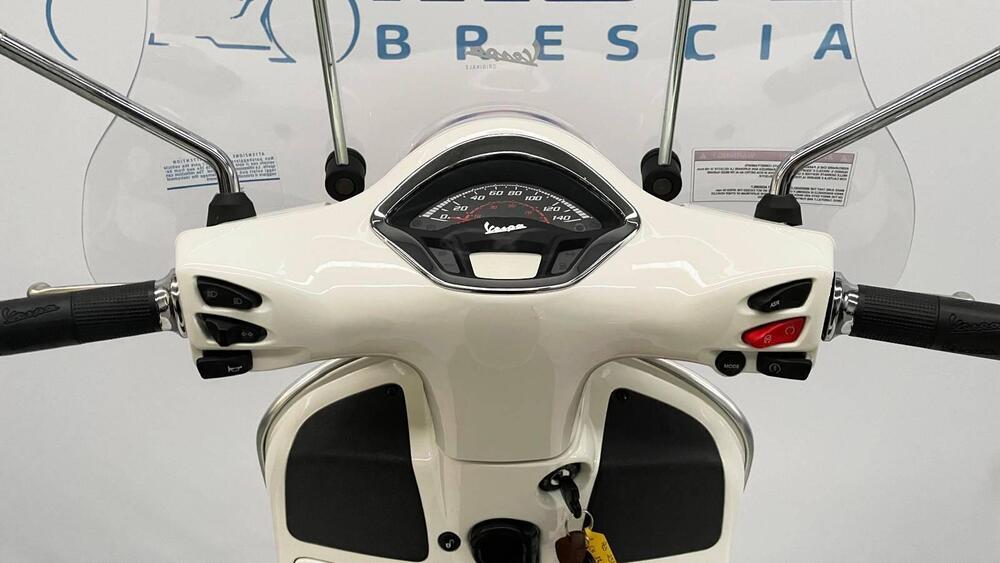 Vespa GTS 300 Super (2017 - 18) (11)