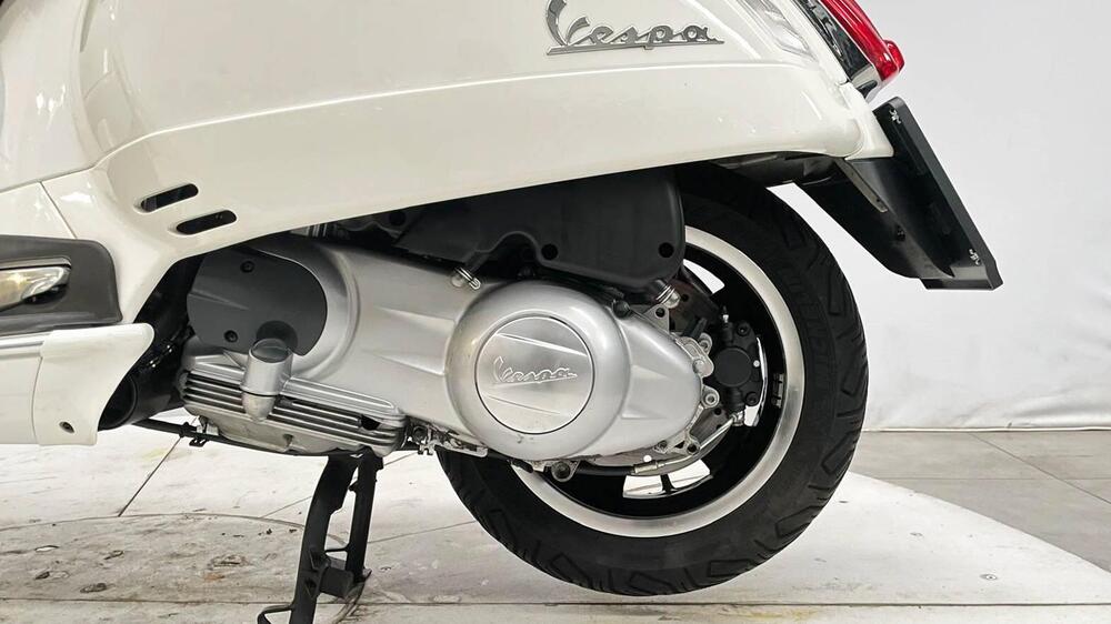 Vespa GTS 300 Super (2017 - 18) (5)