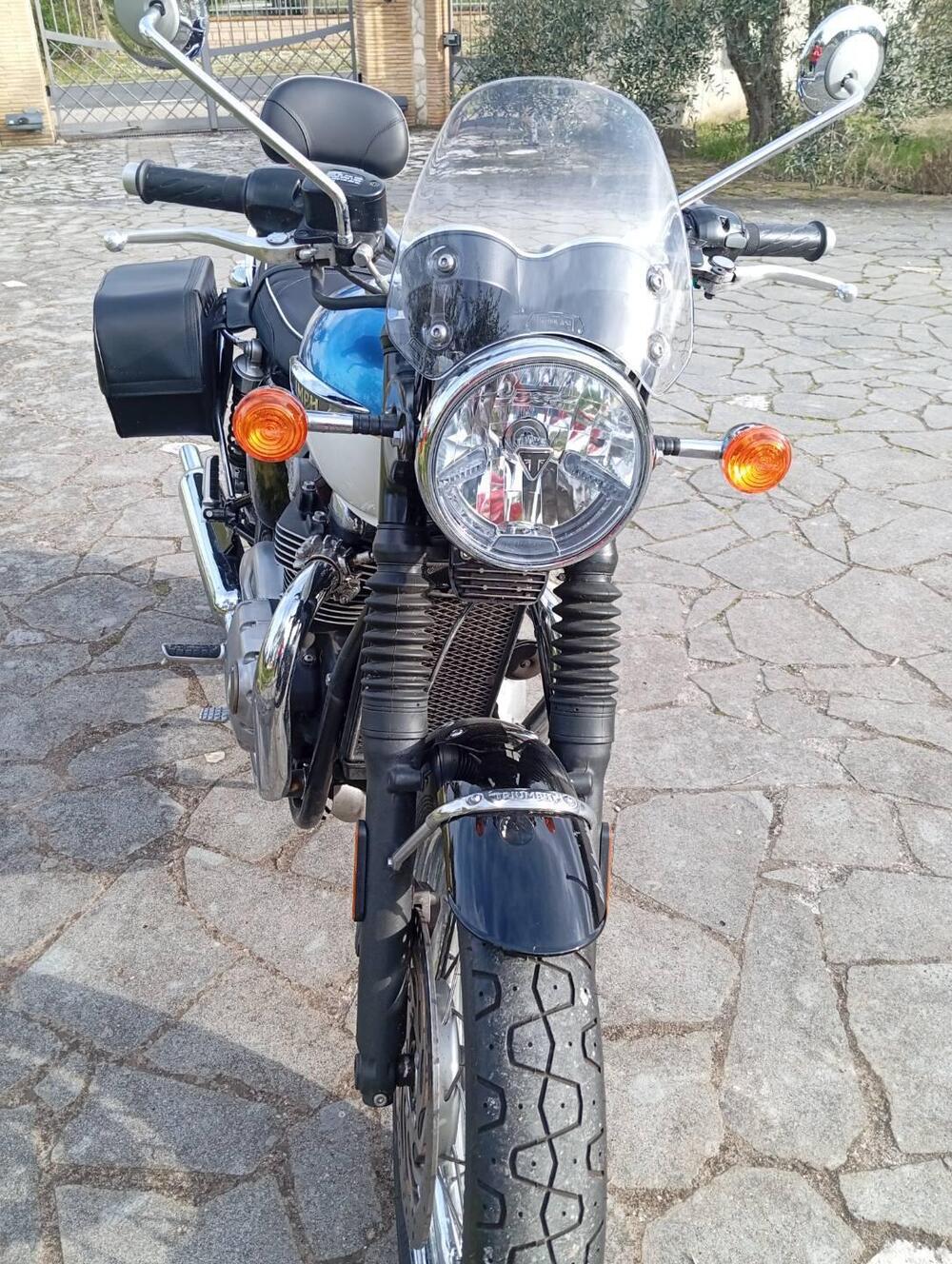 Triumph Bonneville T120 (2021 - 25) (4)