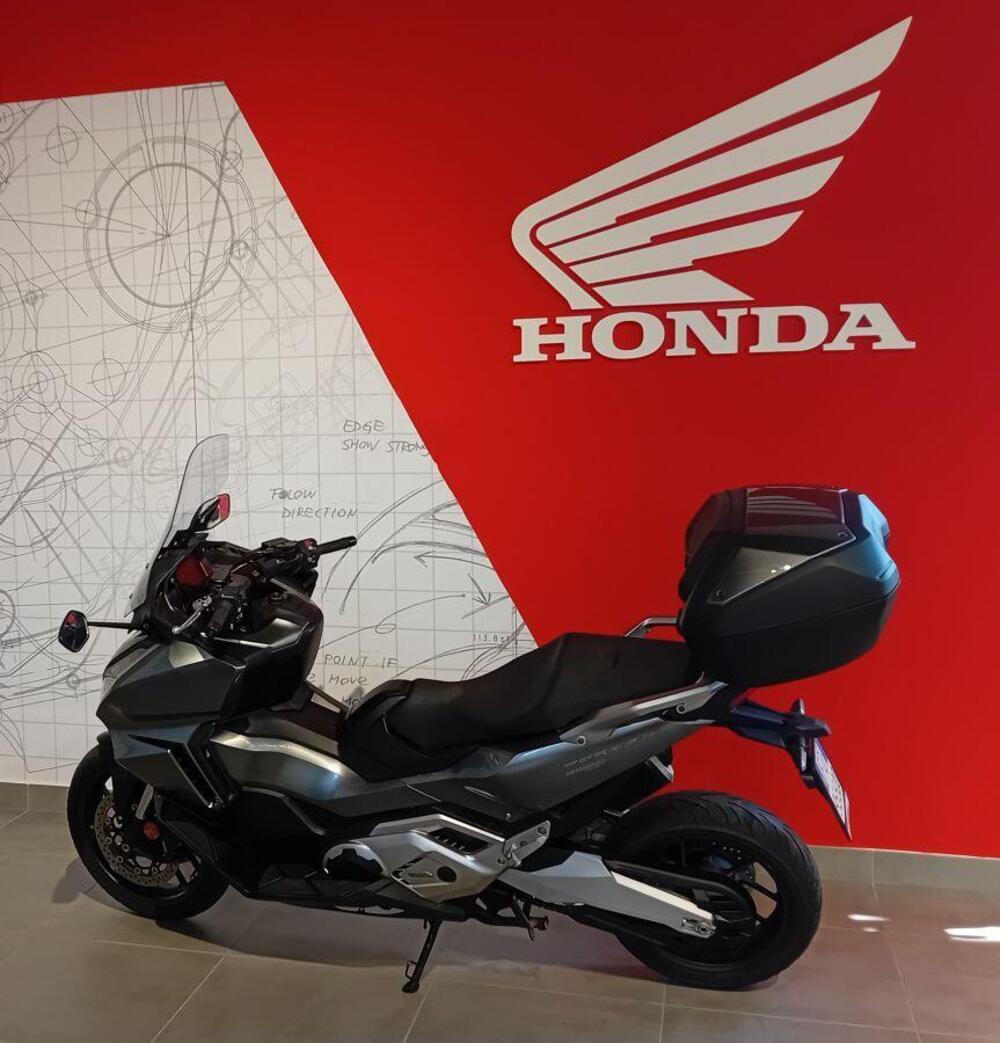 Honda Forza 750 DCT Urban (2021 - 24) (2)