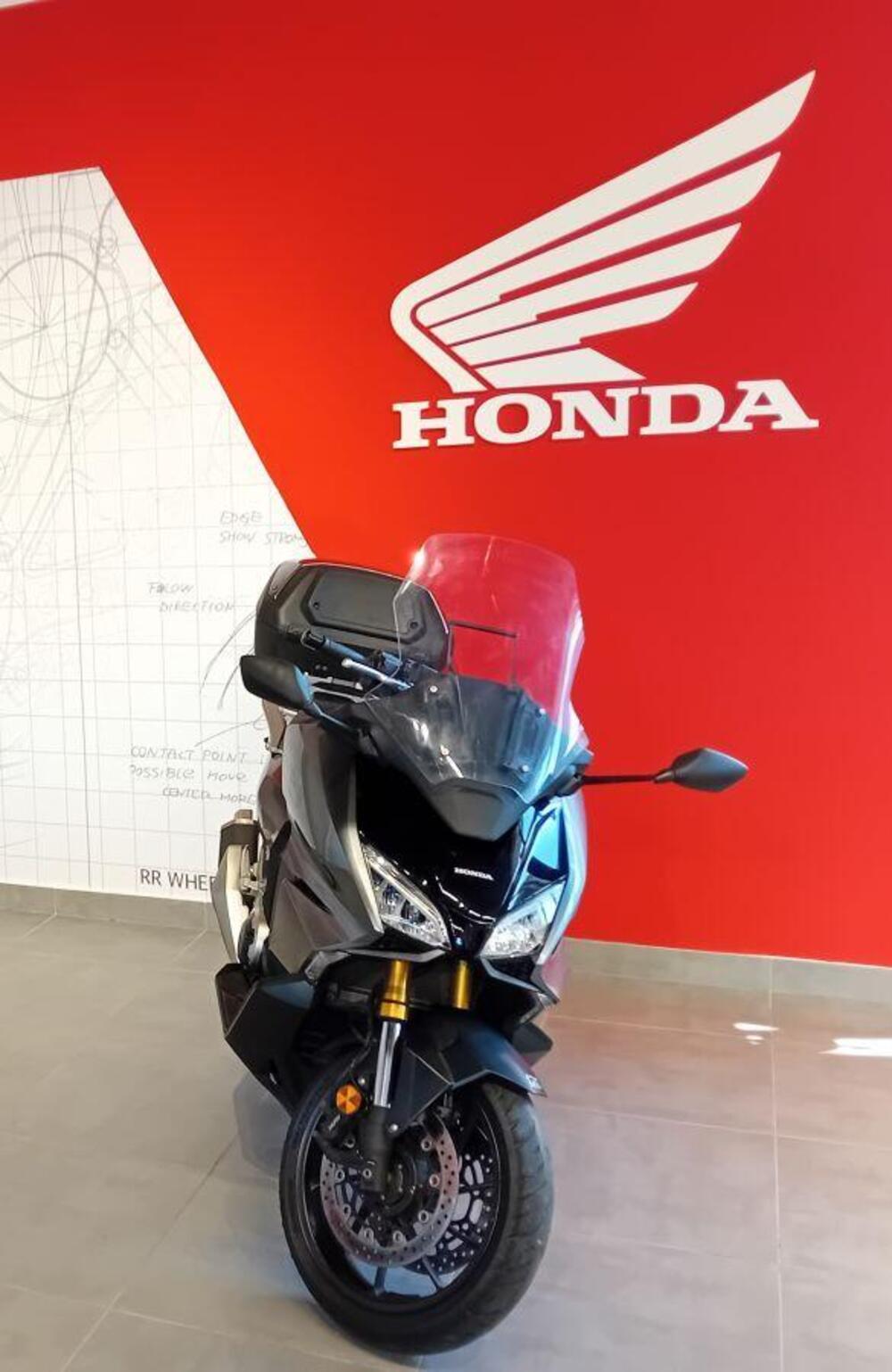 Honda Forza 750 DCT Urban (2021 - 24) (3)