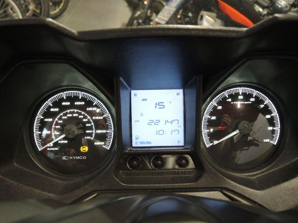 Kymco X-Town 300i ABS (2016 - 20) (5)