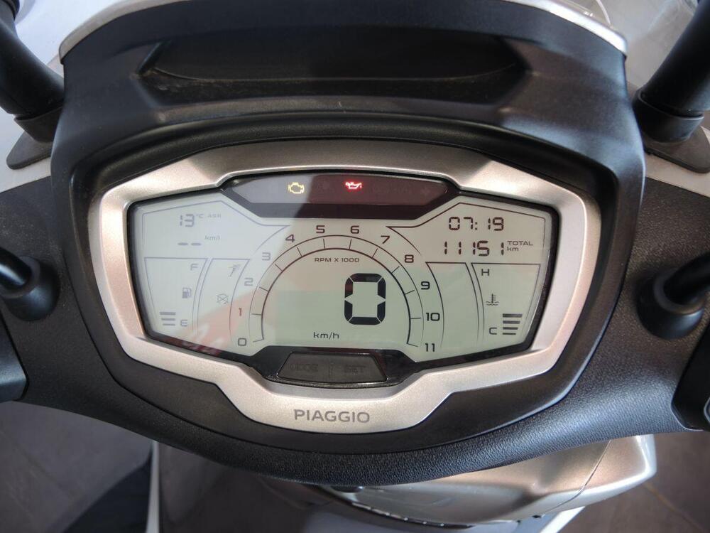 Piaggio Beverly 400 ABS-ASR (2021 - 24) (5)