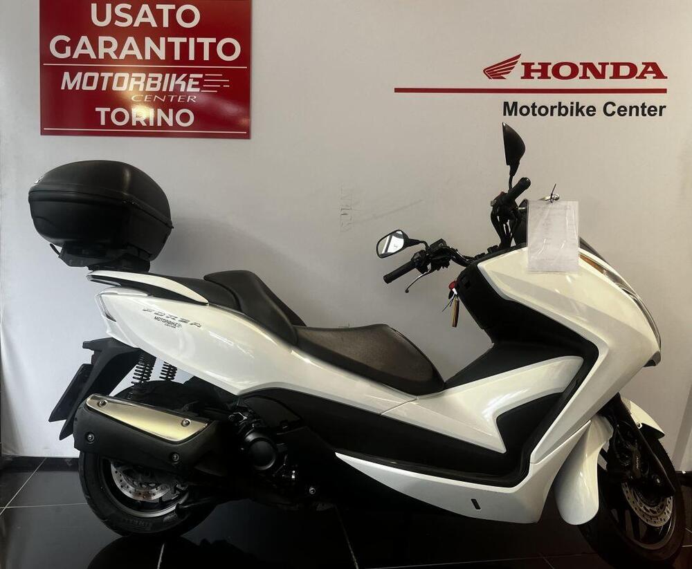 Honda Forza 300 ABS (2013 - 17) (2)
