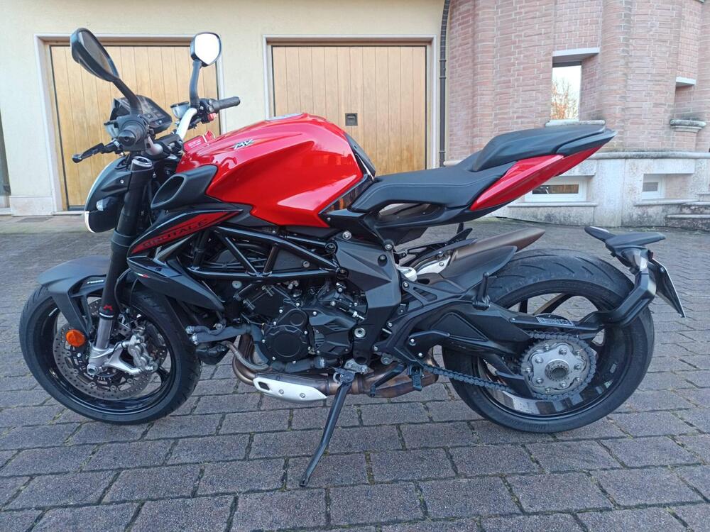 MV Agusta Brutale 800 Rosso (2021 - 23) (5)