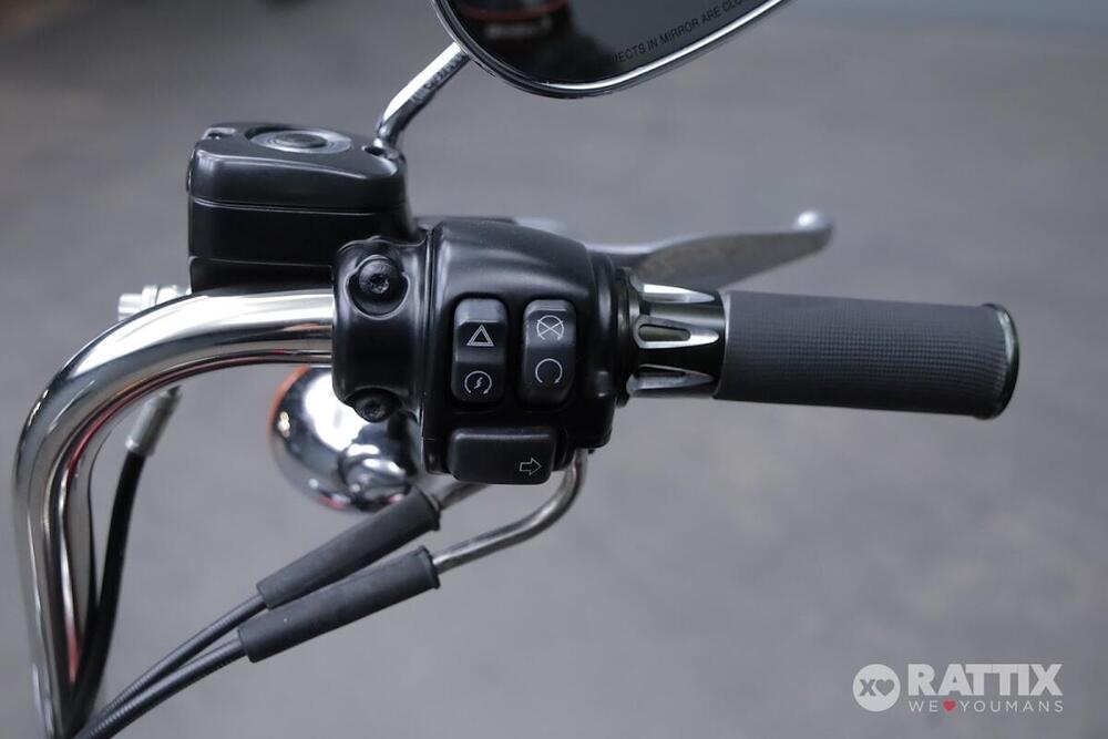 Harley-Davidson 1690 Street Bob (2017) - FXDB (12)