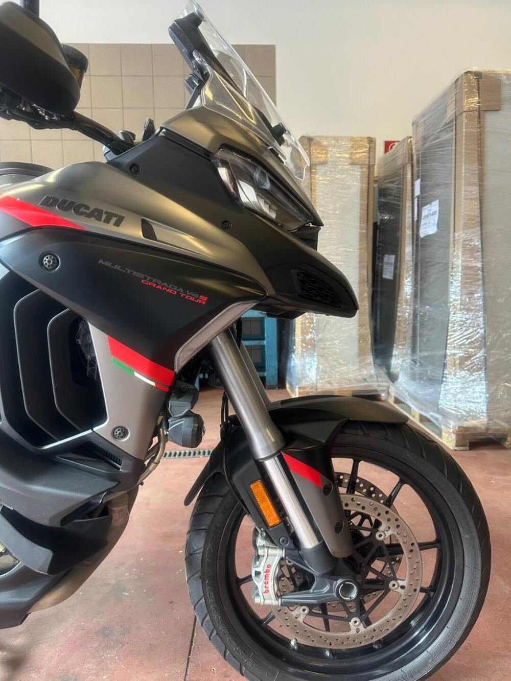 Ducati Multistrada V4 S Grand Tour (2024) (3)