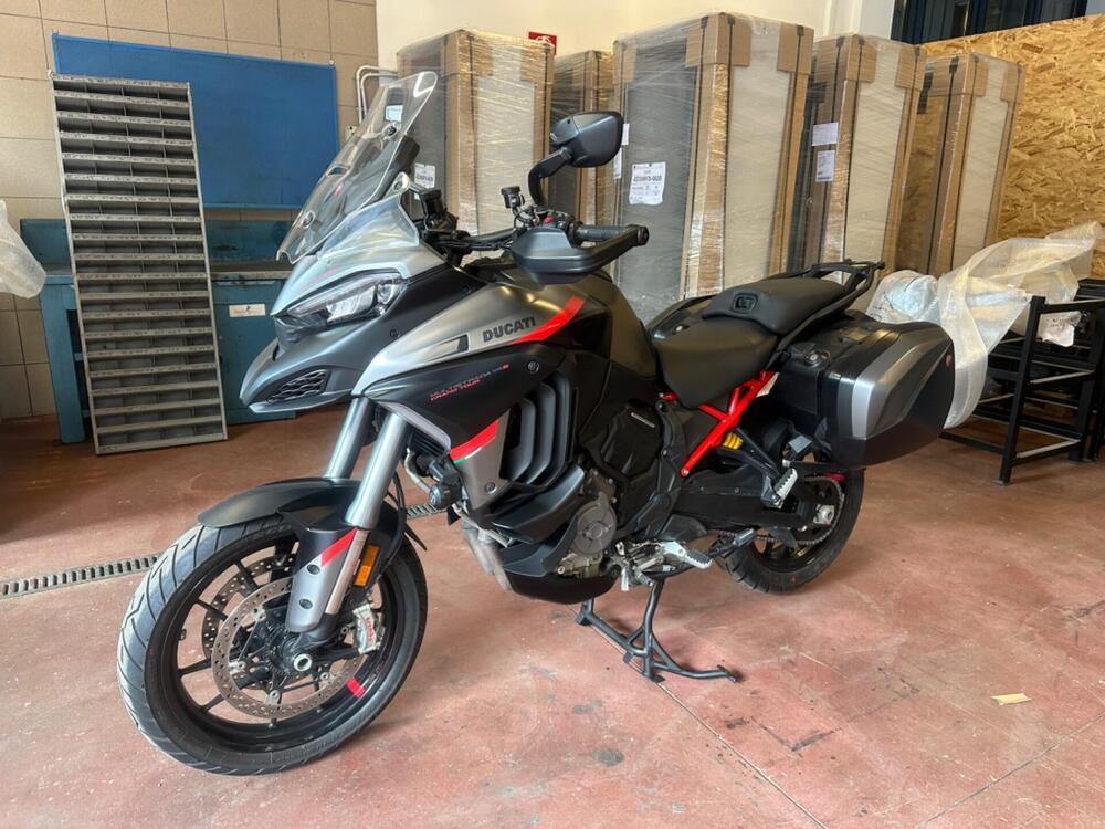 Ducati Multistrada V4 S Grand Tour (2024) (9)