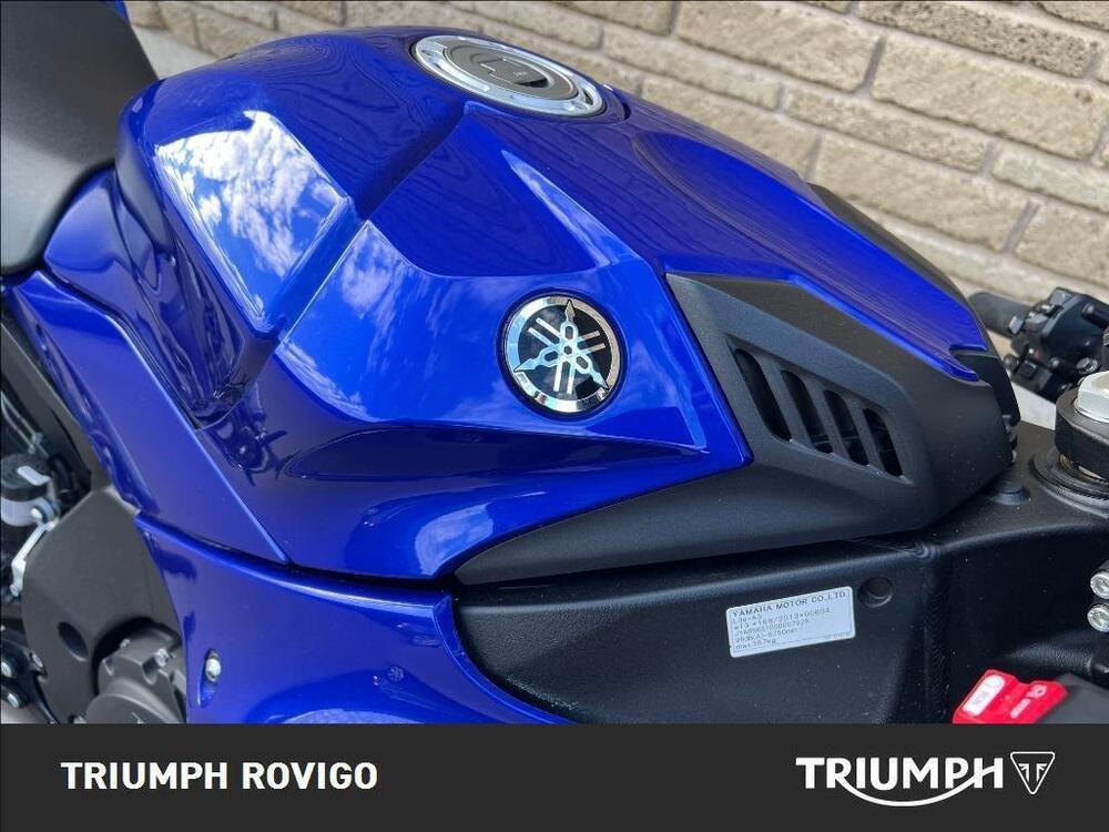 Yamaha YZF R1M (2020 - 25) (8)