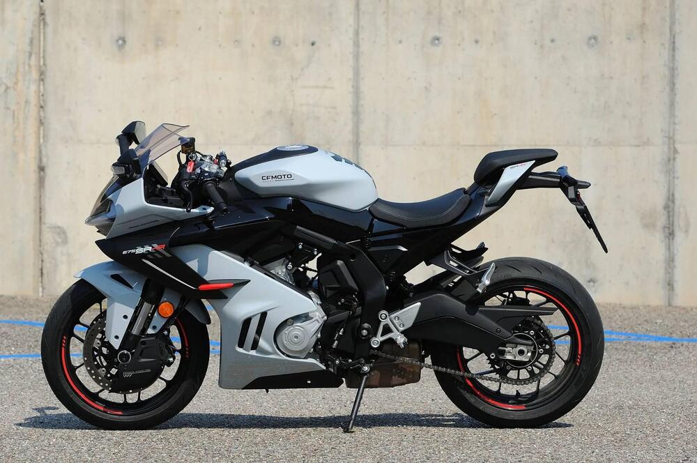 CFMOTO 675SR-R (2025 - 26) (6)