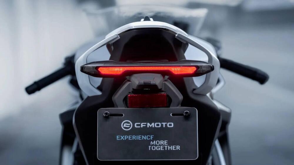 CFMOTO 675SR-R (2025 - 26) (7)