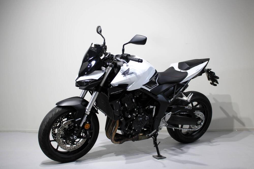 Honda CB 1000 Hornet (2025 - 26) (3)