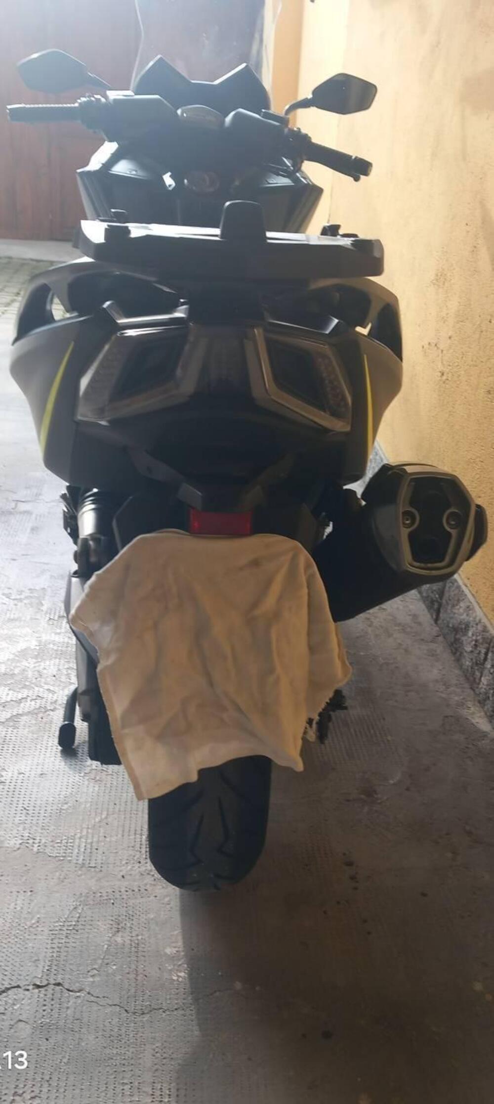 Kymco AK 550 ETS (2021 - 26) (7)