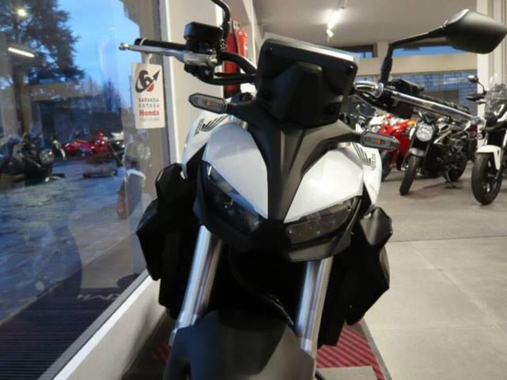 Honda CB 1000 Hornet (2025 - 26) (2)