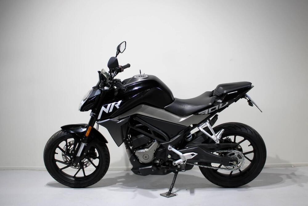 CFMOTO 300NK (2021 - 26) (4)