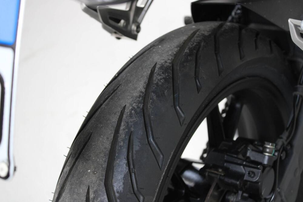 CFMOTO 300NK (2021 - 26) (7)