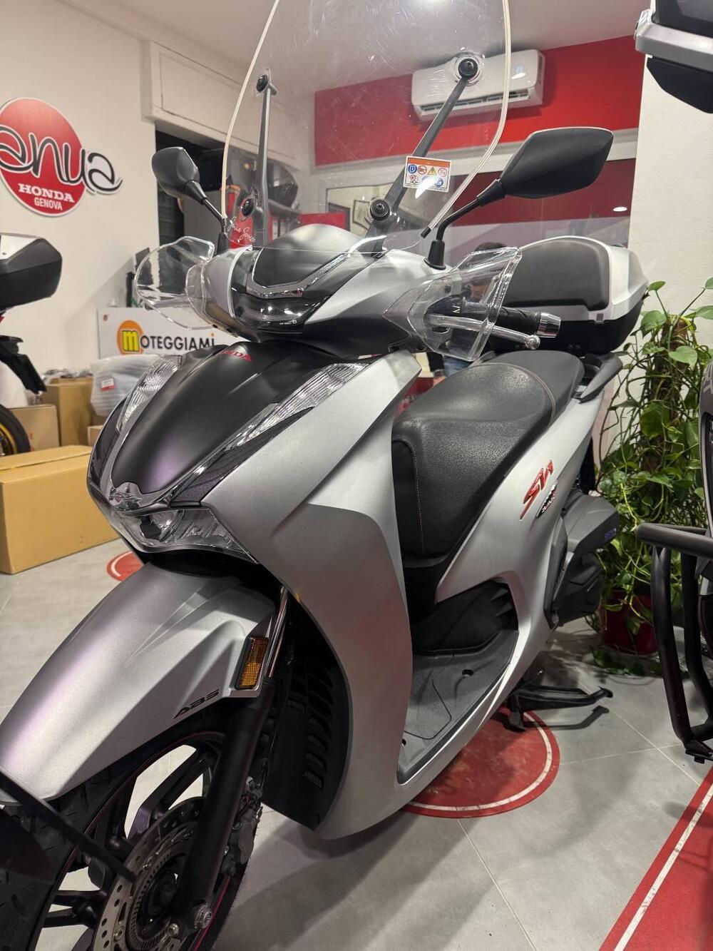 Honda SH 350 Sport (2021 - 24) (4)